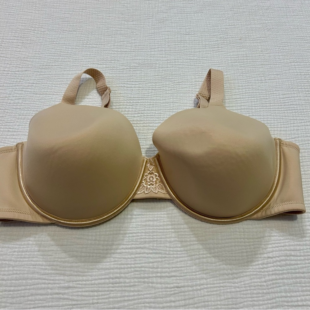 Vanity Fair Full Coverage Nude Underwire Lightly Lined Bra 44D